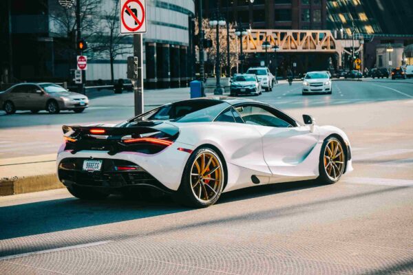 Monthly Car Hire Dubai: When Is It Better Than Daily or Weekly Rental?